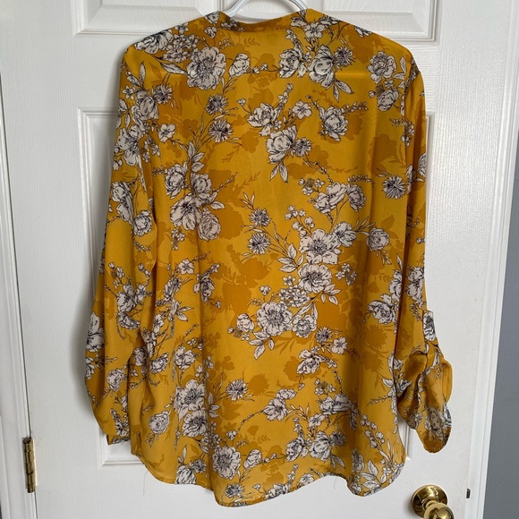 Floral & Ivy Blouse - Picture 2 of 5
